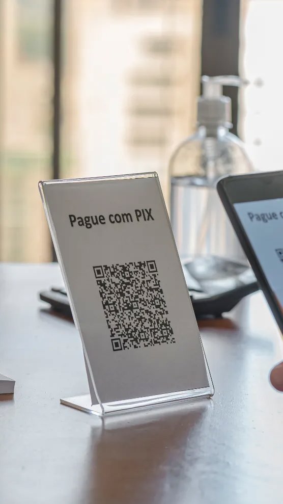 Pagamentos por Pix dominam 42% do e-commerce nacional em 2025